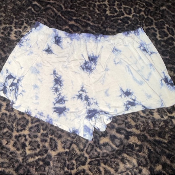 aerie Tie-Dye Navy and White Shorts - Picture 3 of 3